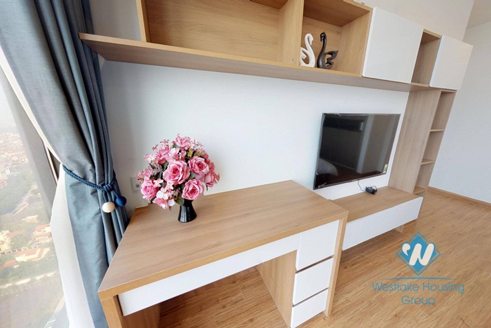 Beautiful high floor apartment for rent in Vinhome Metropolis, Lieu Giai street, Ha Noi
